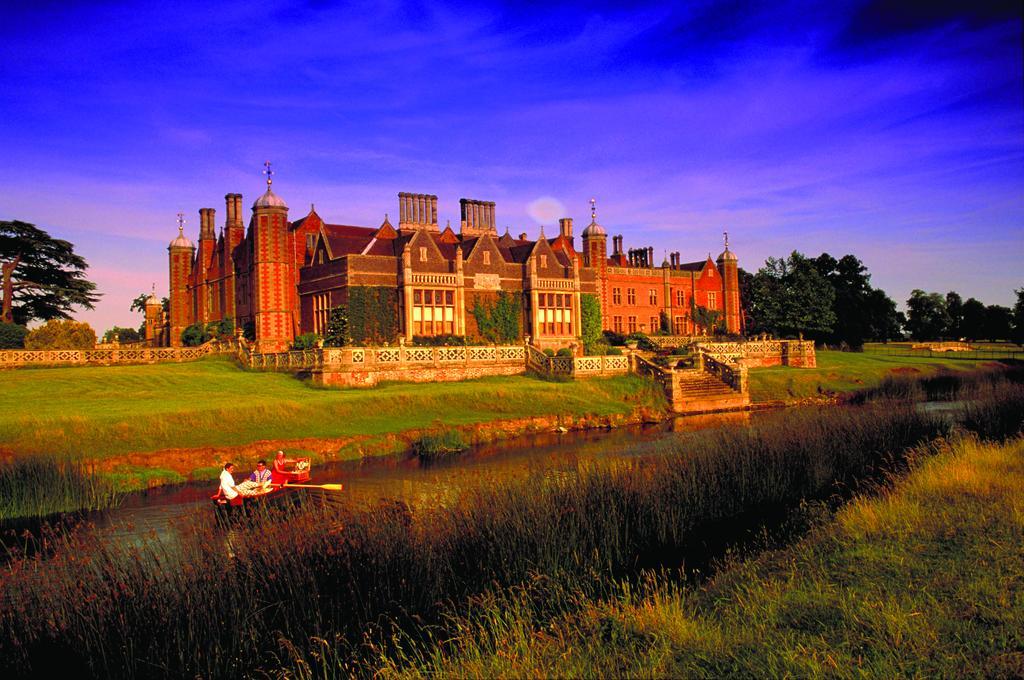 Walton Hall Hotel & Spa By Sunday Wellesbourne Exterior foto