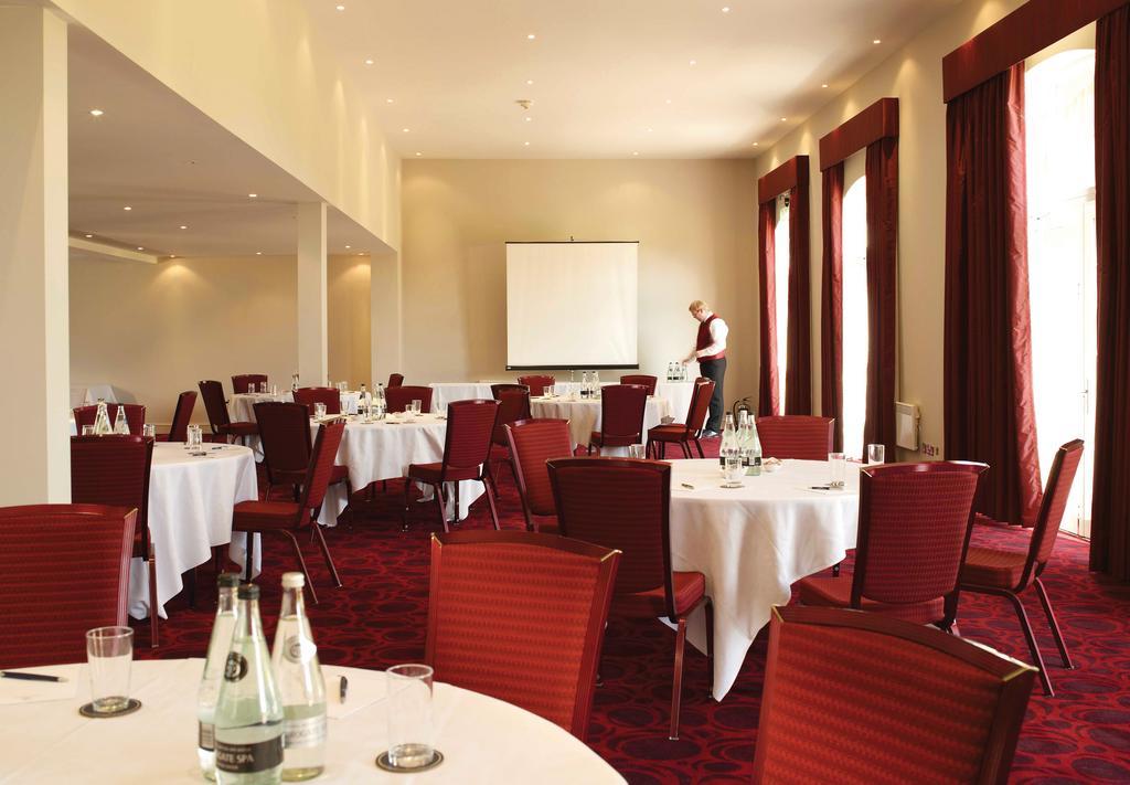 Walton Hall Hotel & Spa By Sunday Wellesbourne Instalações foto